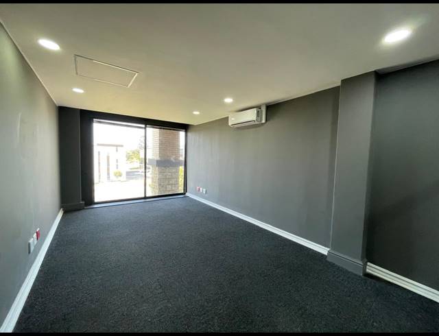 419M² OFFICE TO LET IN BRYANSTON